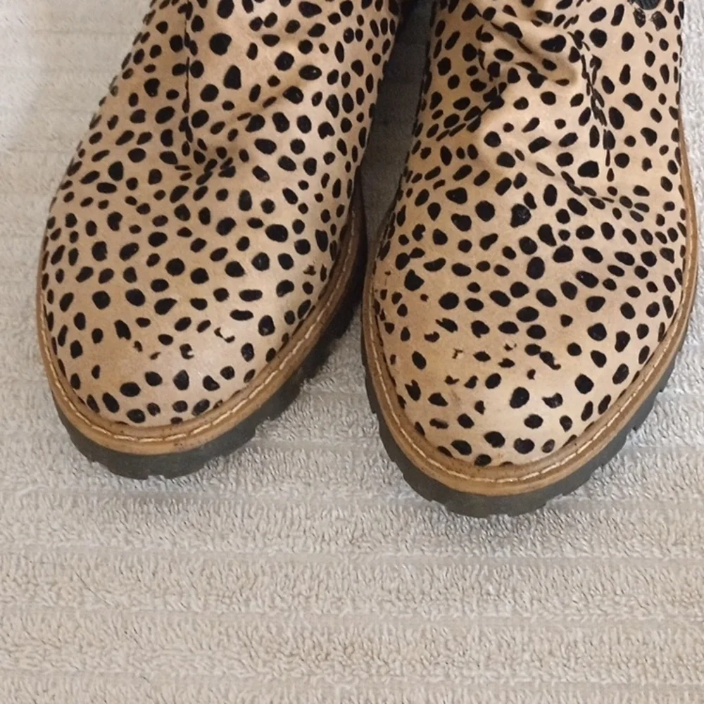 Blowfish Black and White Ankle Heeled Animal Print Boots With Cheetah Print Fall
